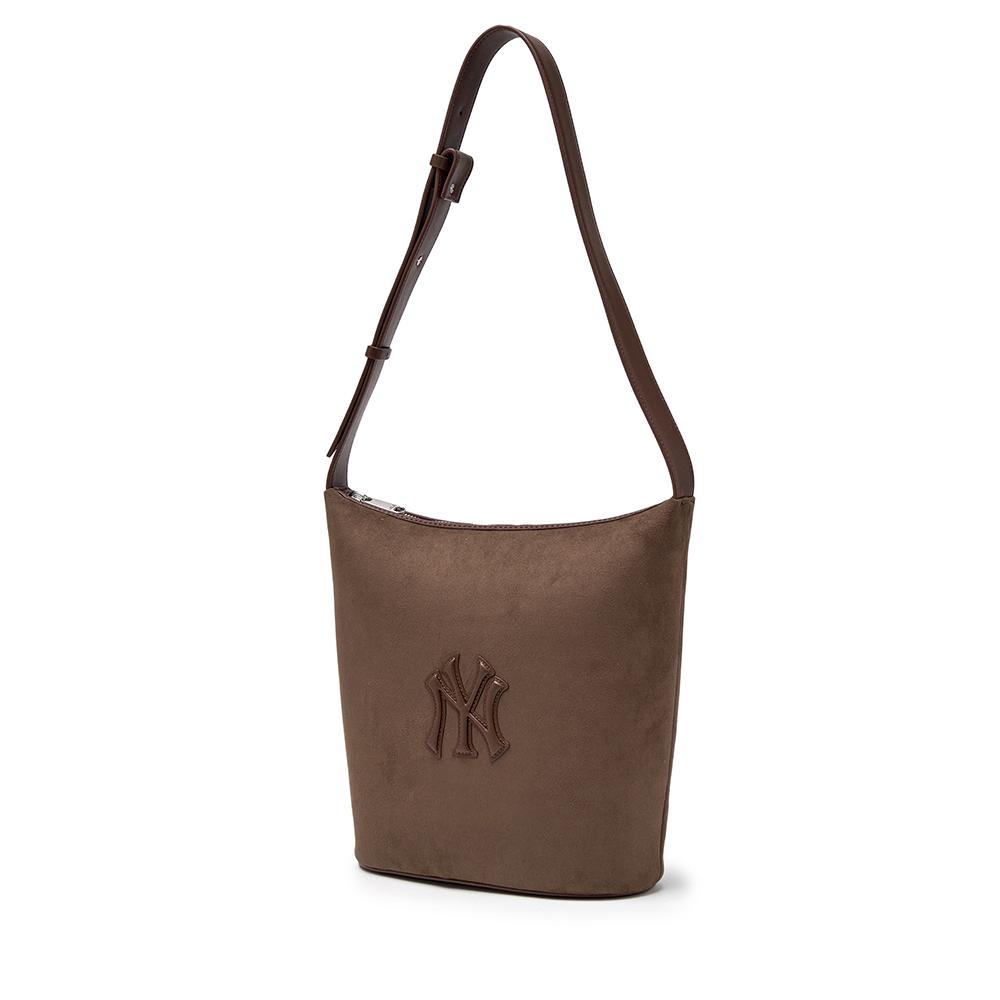 กระเป๋าบัคเก็ต Basic Suede Bucket Bag New York Yankees