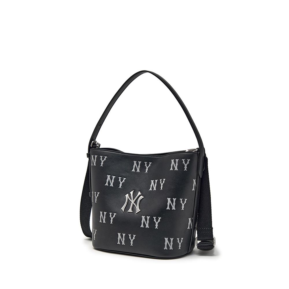 กระเป๋าทรงบัคเก็ต Classic Monogram Embo Bucket Bag New York Yankees
