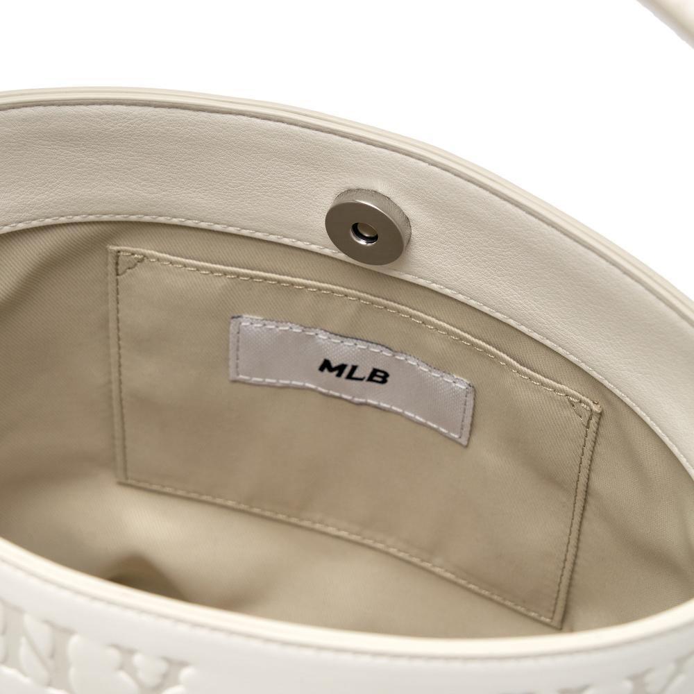 กระเป๋าทรงบัคเก็ต Classic Monogram Embo Bucket Bag New York Yankees