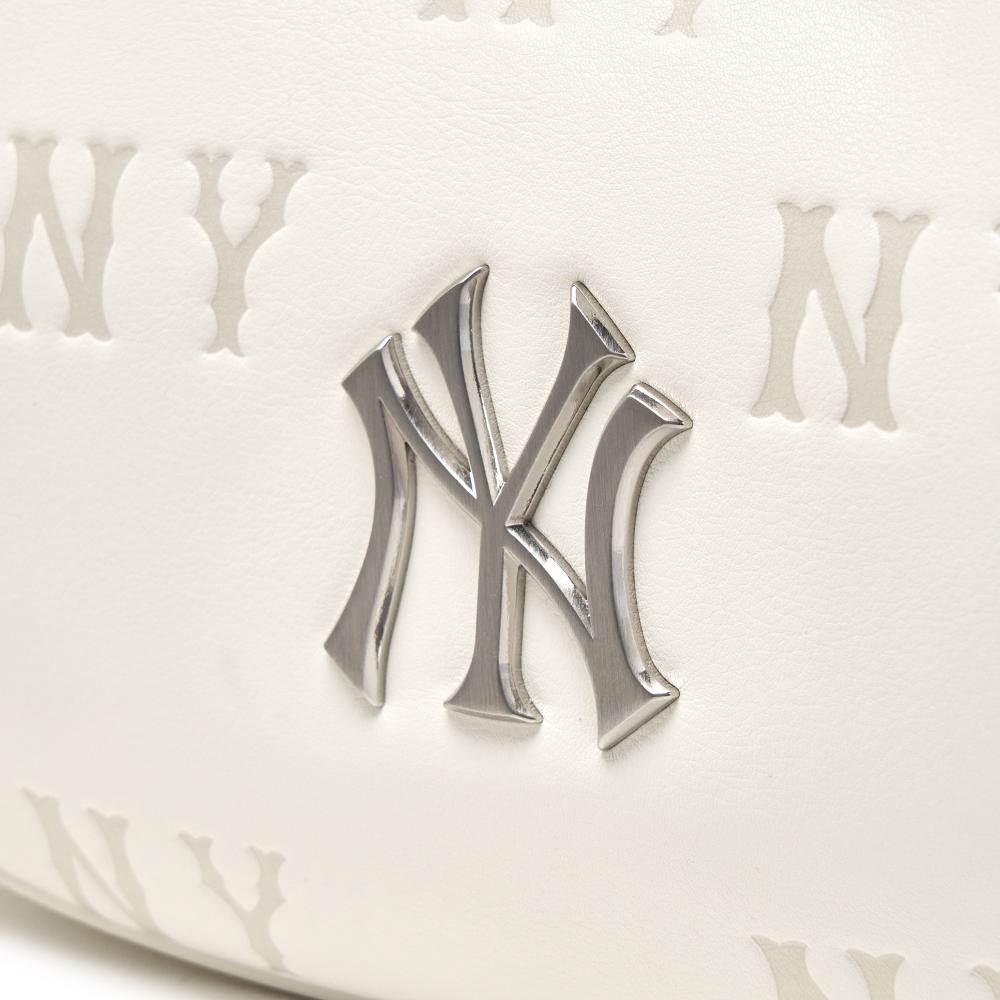 กระเป๋าทรงโฮโบ Classic Monogram Embo Hobo Bag New York Yankees