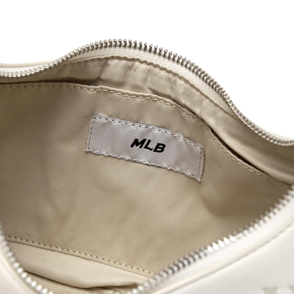 กระเป๋าทรงโฮโบ Classic Monogram Embo Hobo Bag New York Yankees