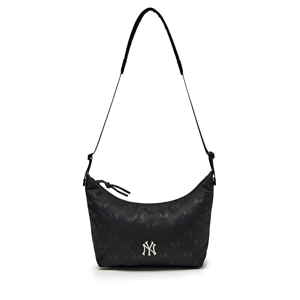 กระเป๋าสะพายไหล่ Dia Monogram Sportive Hobo Bag New York Yankees