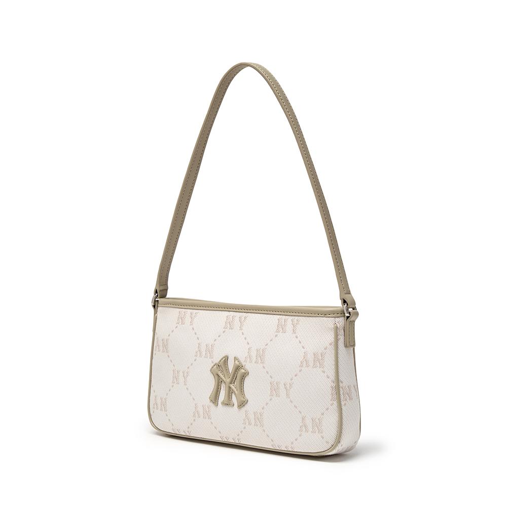 กระเป๋าทรงโฮโบ Diamond Monogram Jqd Mini Hobo Bag New York Yankees