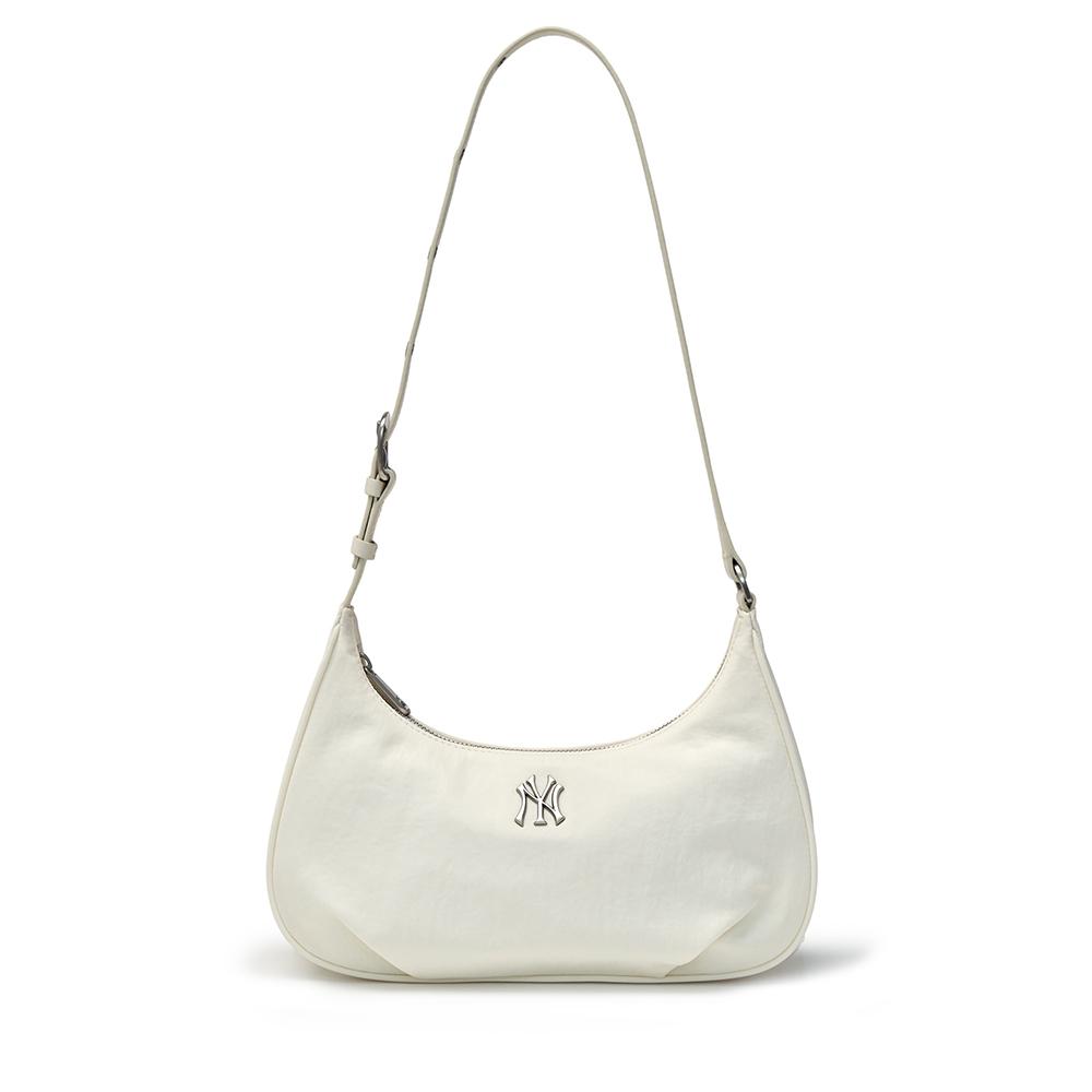 กระเป๋าทรงโฮโบ Basic Vintage Nylon Hobo Bag New York Yankees
