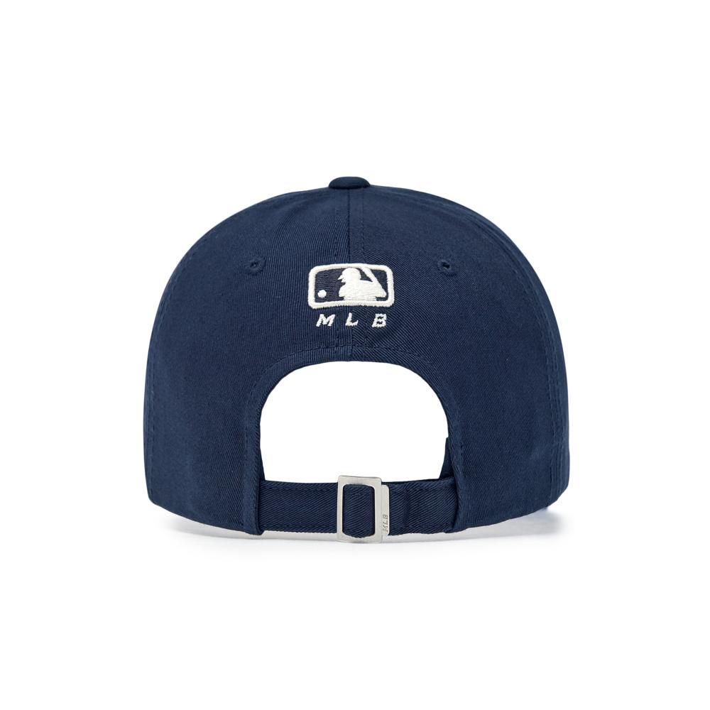 Gothic Adress Structured Ball Cap New York Yankees
