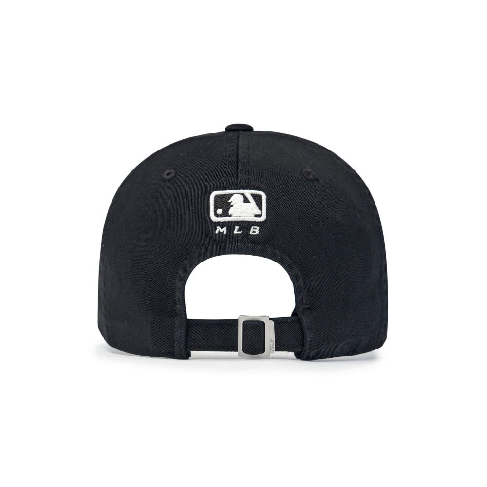 Street Oval Cursive Unstructured Ballcap New York Yankees