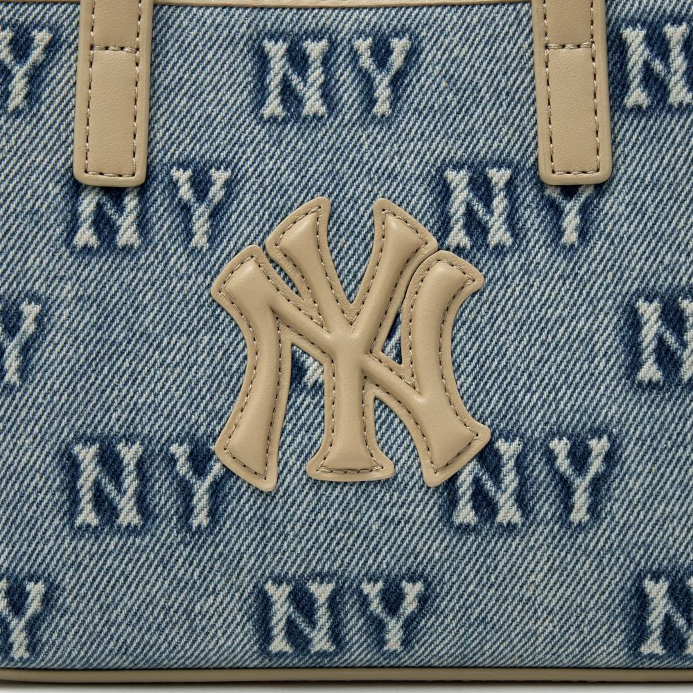 กระเป๋าสะพายข้าง Classic Monogram Denim Embo Mini Cross Bag New York Yankees