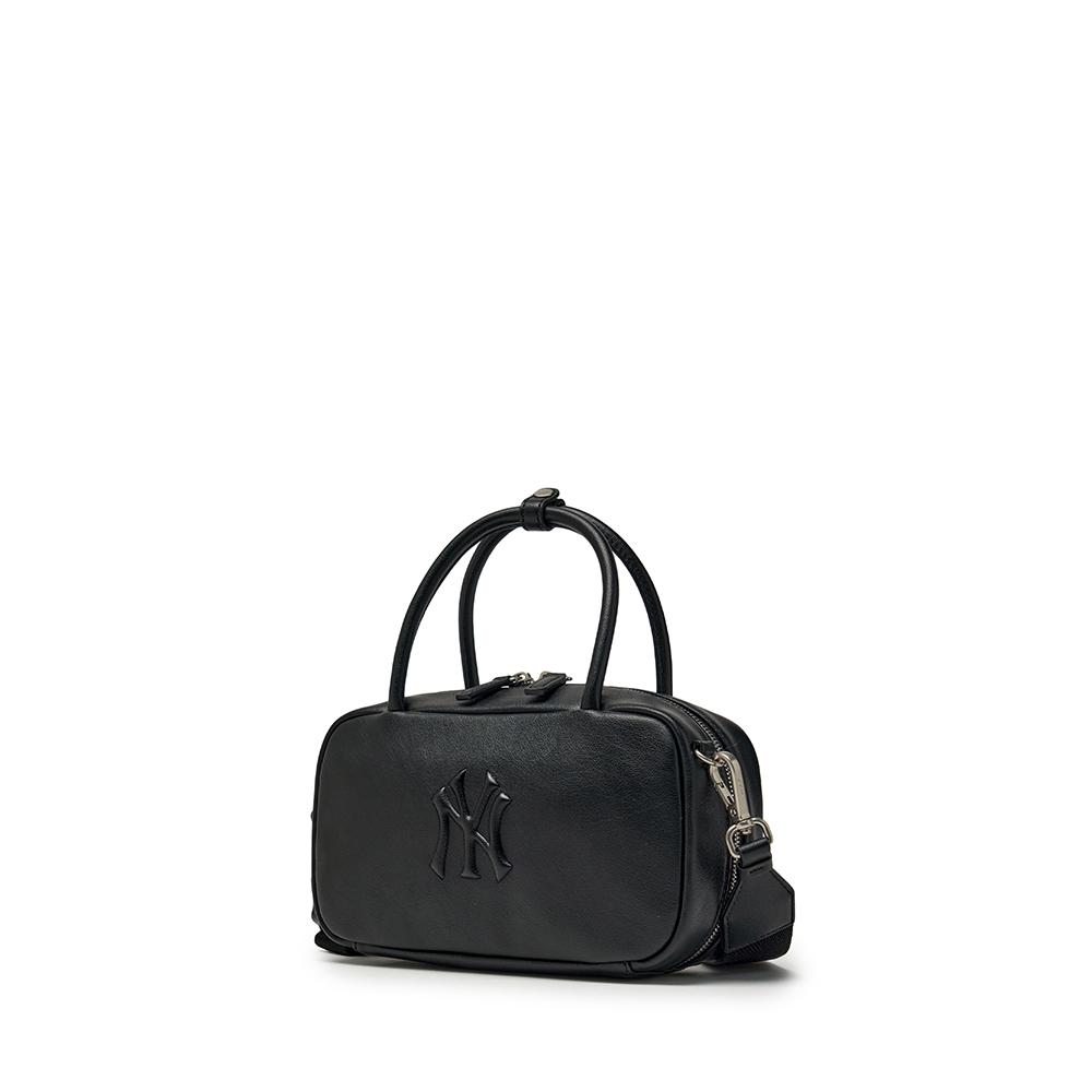 กระเป๋าสะพายข้าง Basic Vintage Logo Cross Bag New York Yankees