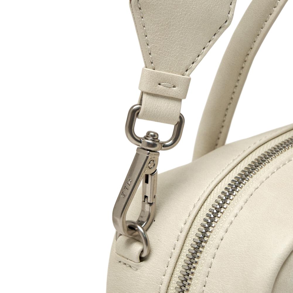 กระเป๋าสะพายข้าง Basic Vintage Logo Cross Bag New York Yankees