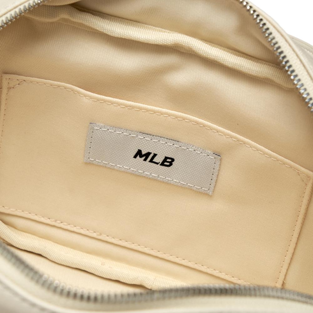 กระเป๋าสะพายข้าง Basic Vintage Logo Cross Bag New York Yankees