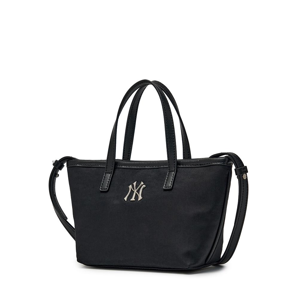 กระเป๋าสะพายข้าง Basic Vintage Nylon Mini Cross Bag New York Yankees