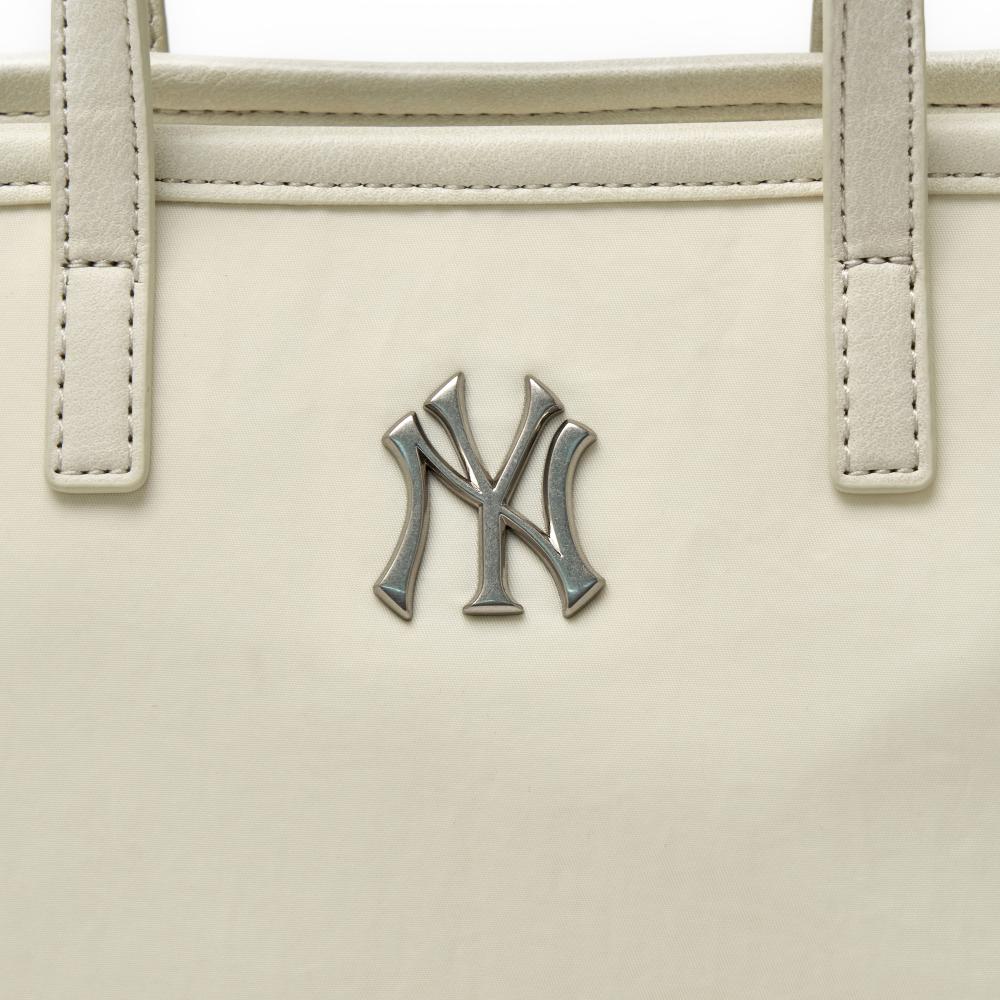 Basic Vintage Nylon Mini Cross Bag New York Yankees
