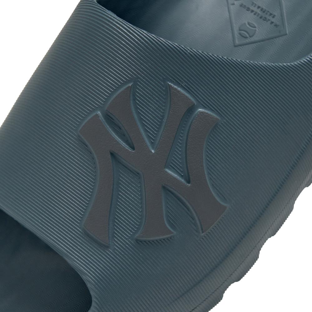 Skipper Slide New York Yankees