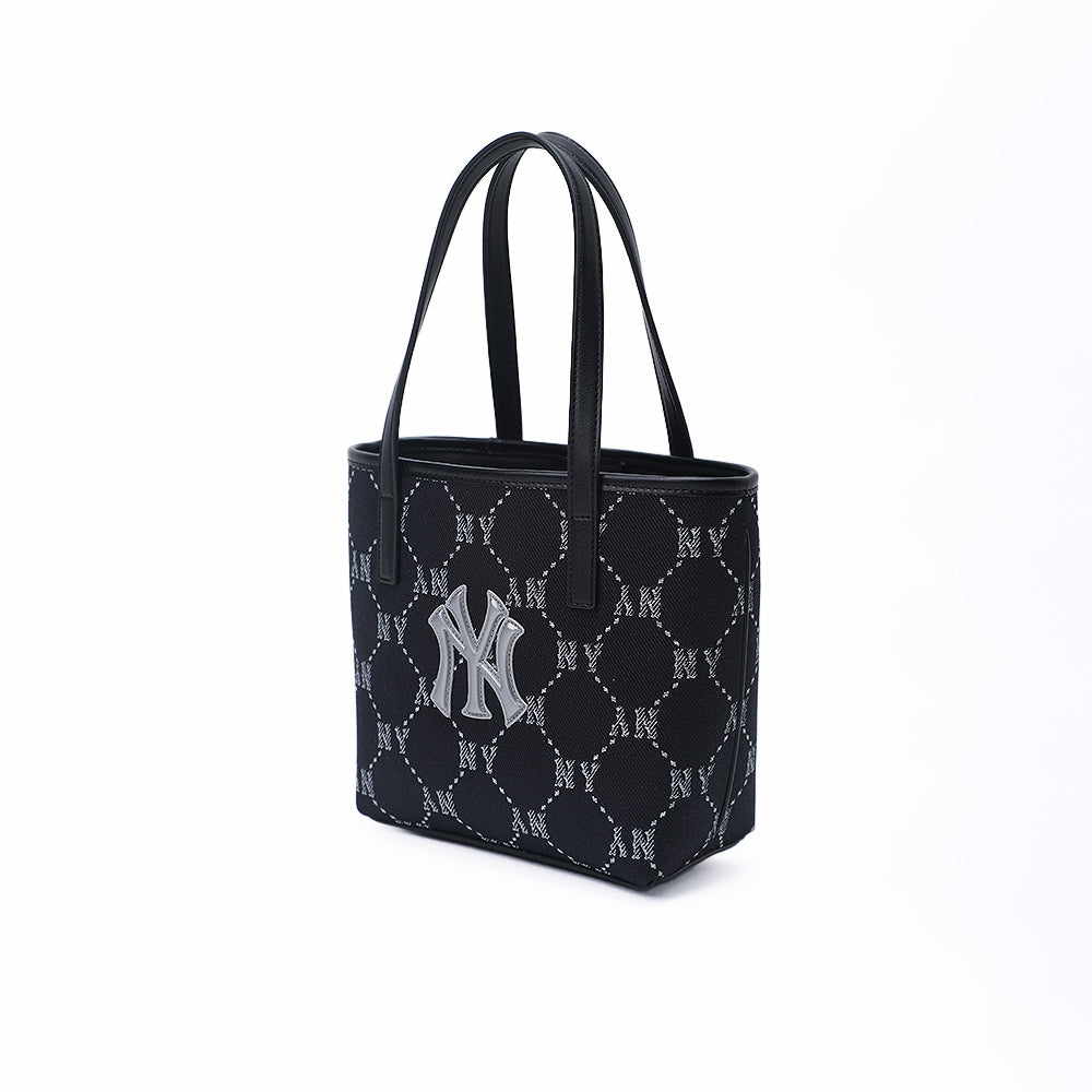กระเป๋าทรงโท้ท Dia Monogram Jqd Mini Tote Bag New York Yankees