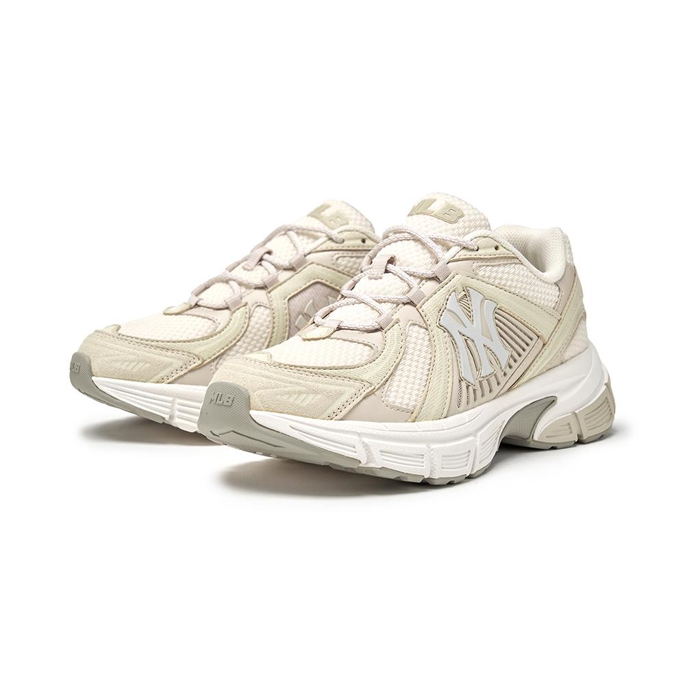 รองเท้าผ้าใบ Trophy Runner Suede New York Yankees