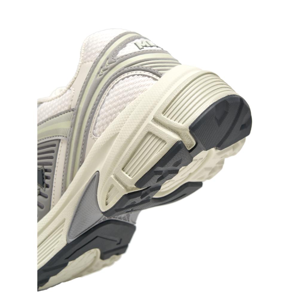 รองเท้าผ้าใบ Trophy Runner Nubuck New York Yankees