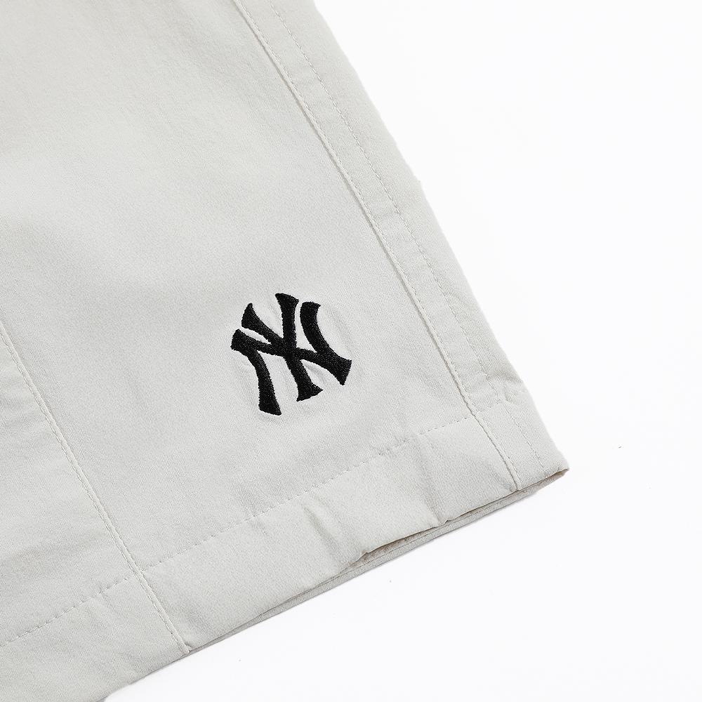 กางเกงขาสั้น Basic Cooling Cargo 7-Inch Shorts New York Yankees