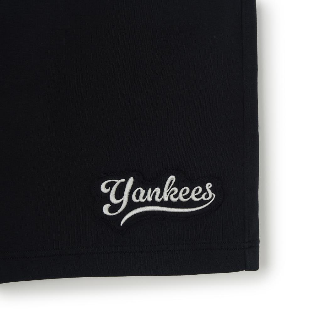 Varsity Demage Cursive Washing 9In Shorts New York Yankees