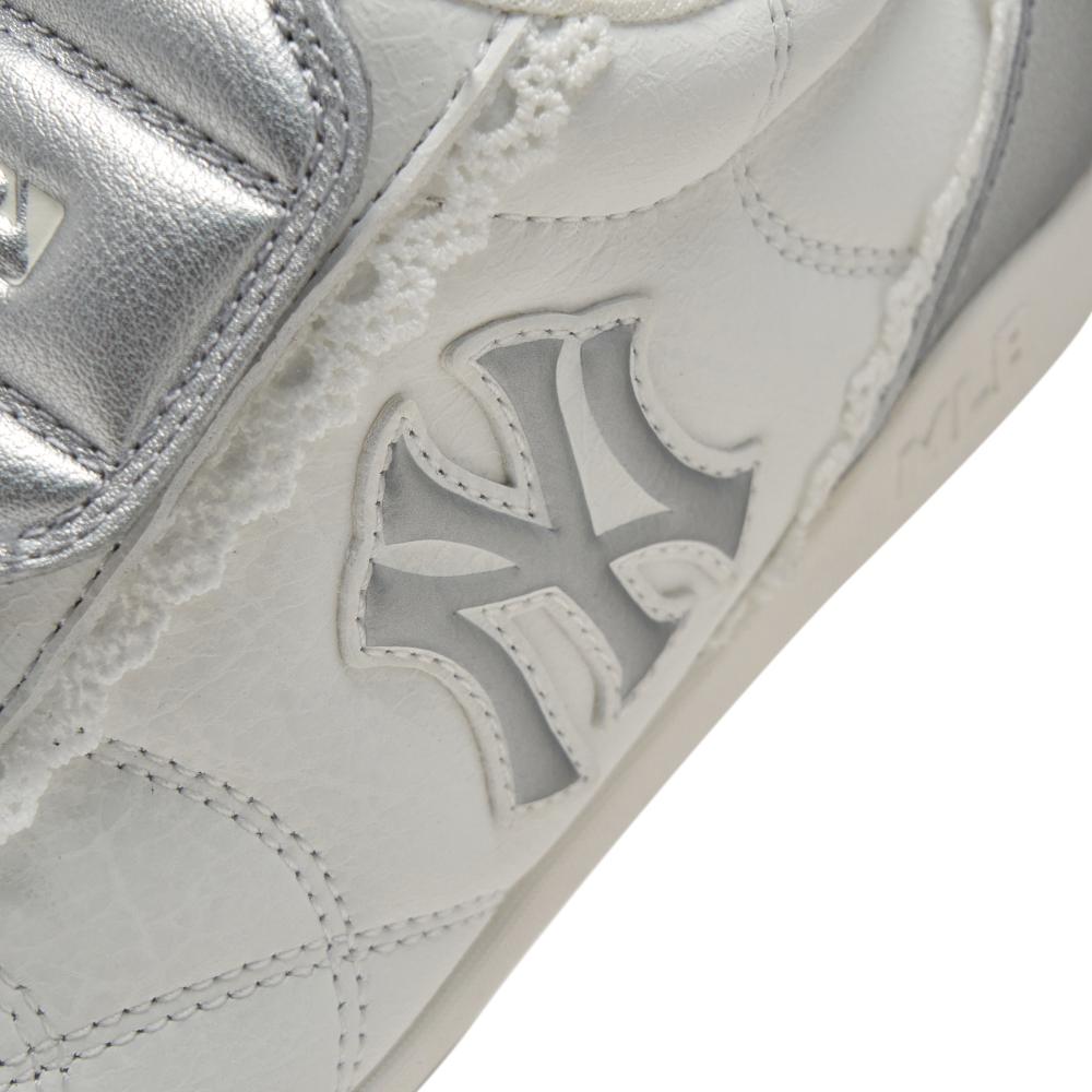 รองเท้าผ้าใบ Sleek Lace New York Yankees