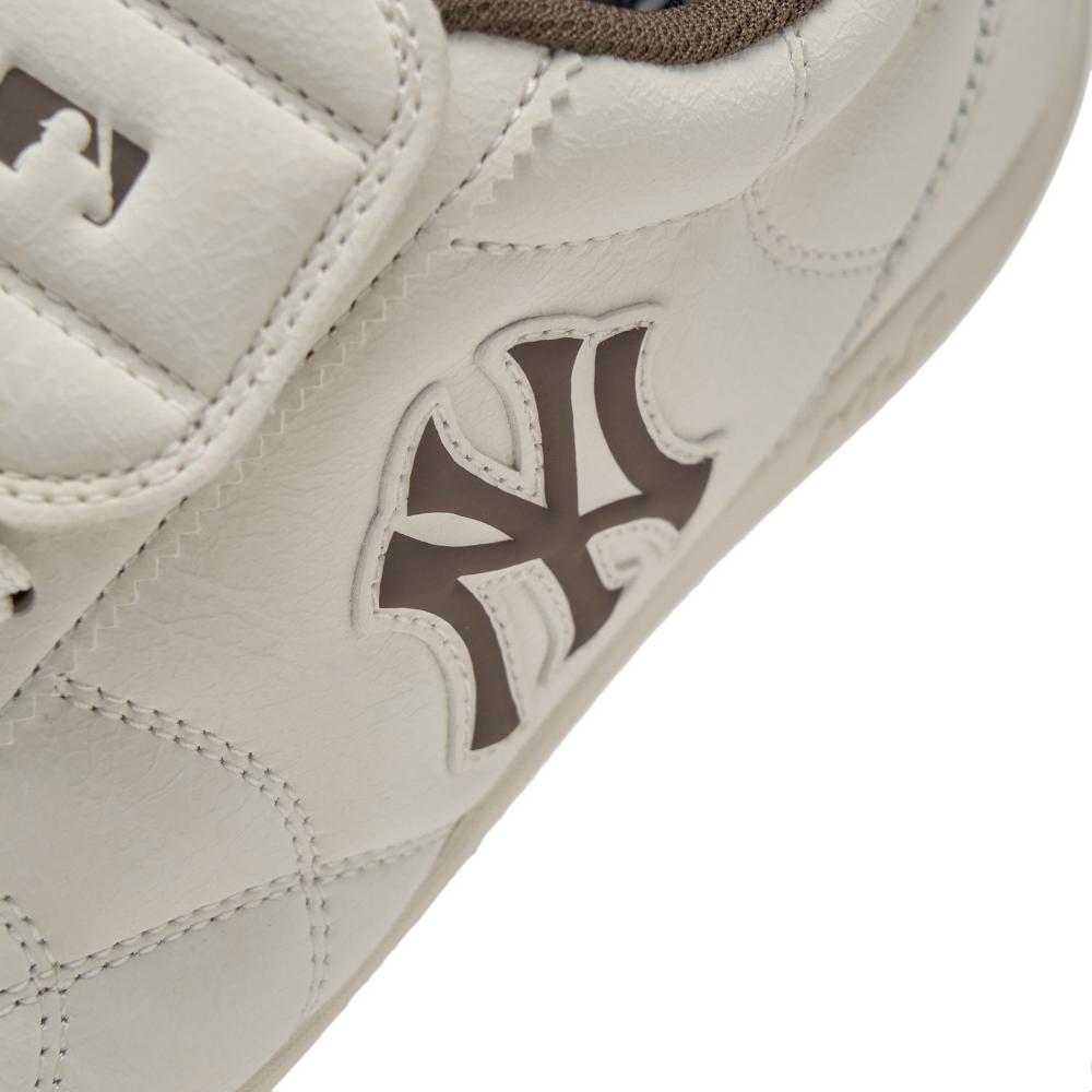 รองเท้าผ้าใบ Sleek New York Yankees