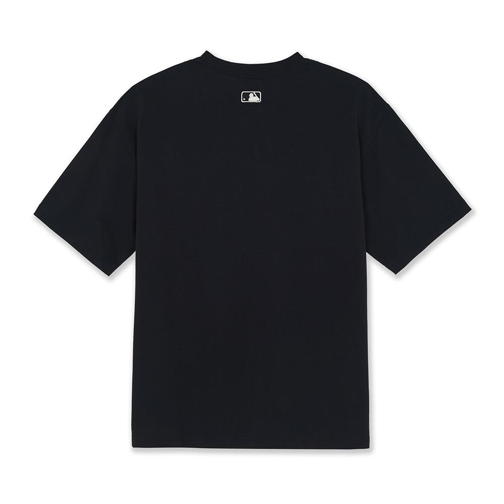 เสื้อยืด Mega Bear Front Graphic Over Fit T-Shirts Boston Red Sox