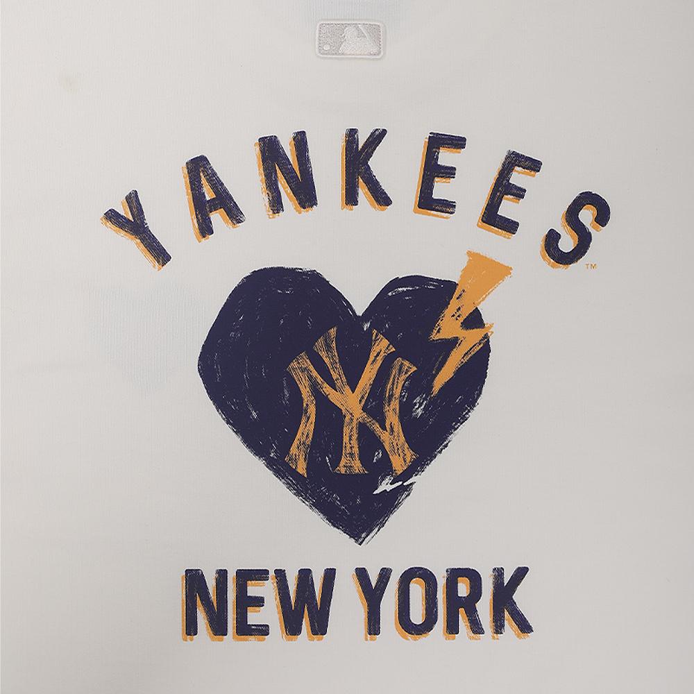 เสื้อยืด Heart Over Fit T-Shirts New York Yankees