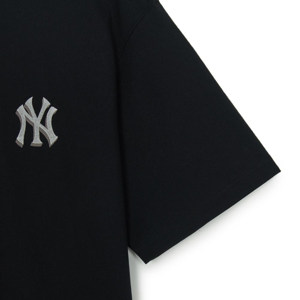 เสื้อยืด Classic Monotive Over Fit T-Shirts New York Yankees