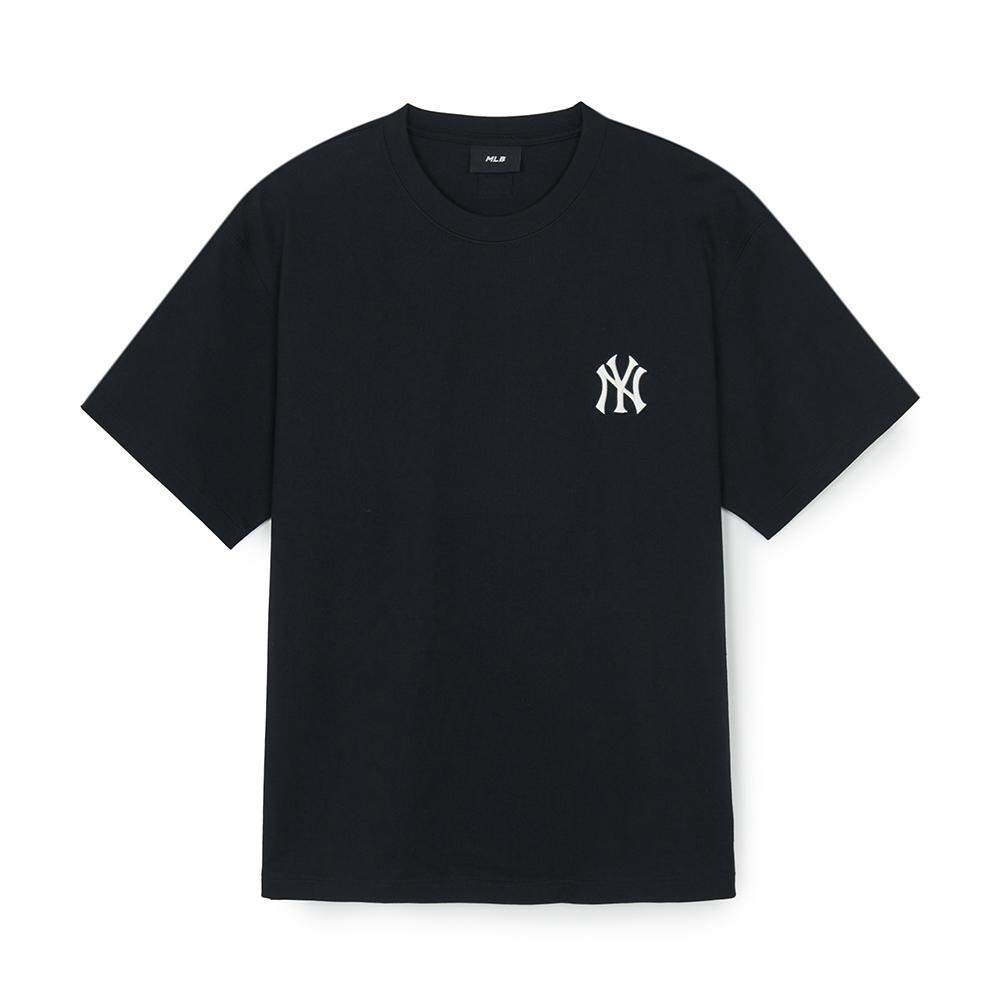 New Year Horse Back Graphic T-Shirts New York Yankees