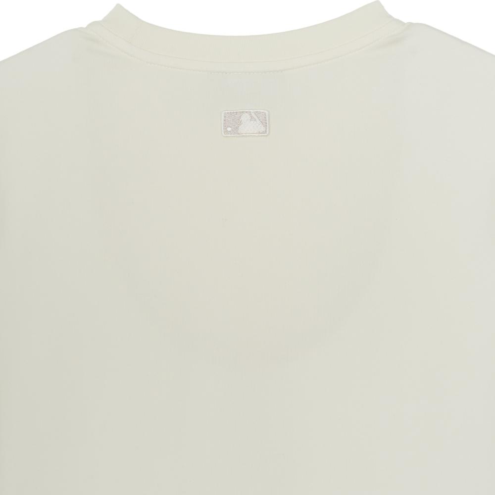 เสื้อยืด Basic Small Logo Slim Fit T-Shirts New York Yankees