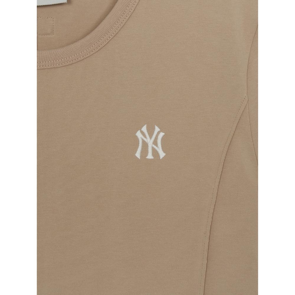 เสื้อยืด  Basic Silm Fit T-Shirts New York Yankees