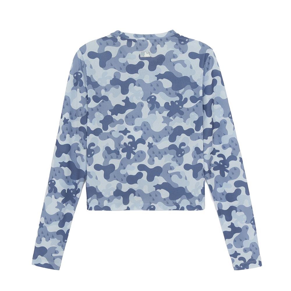 เสื้อยืดแขนยาว Women's Camo Monogram Slim Crop Long Sleeve T-Shirts Los Angeles Dodgers