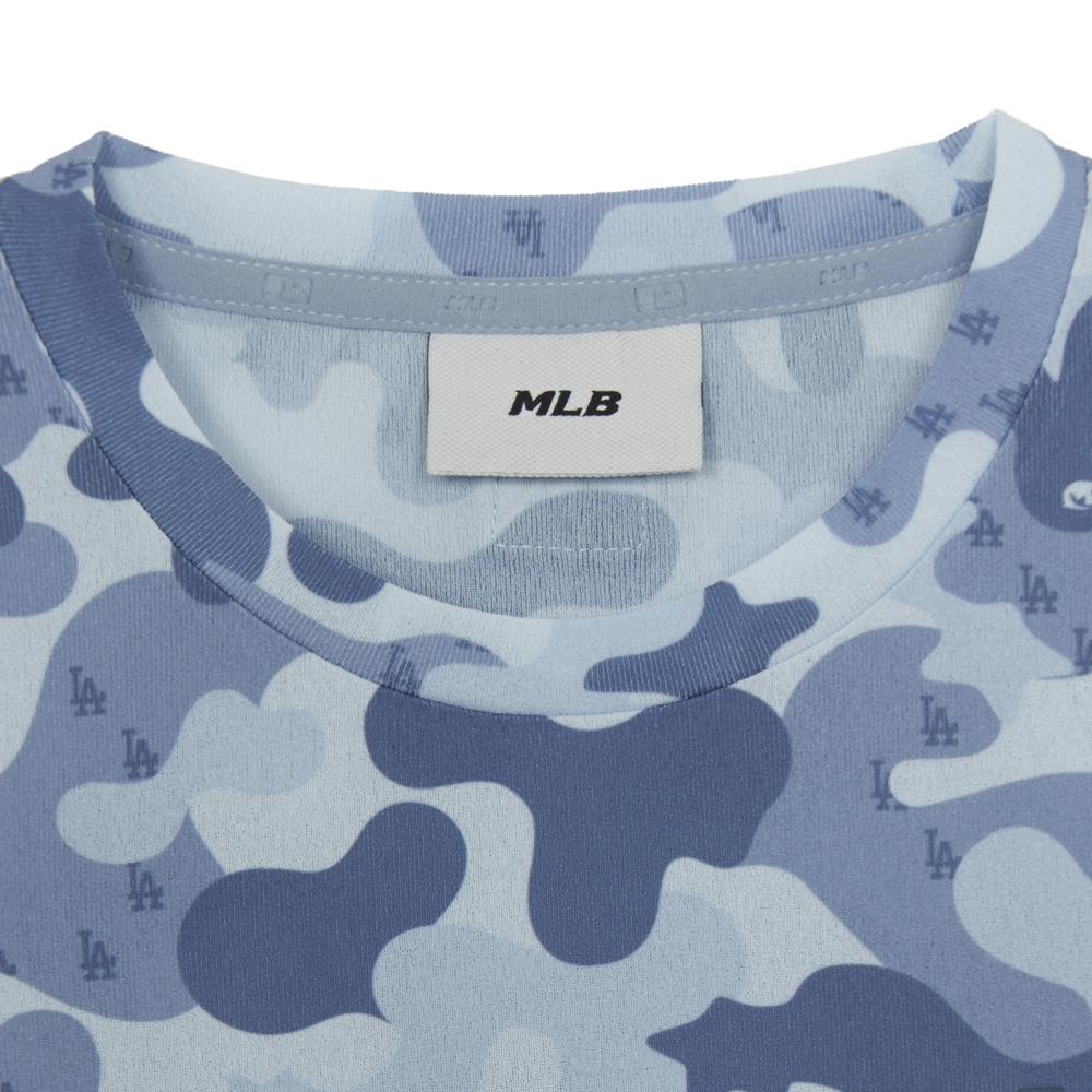 เสื้อยืดแขนยาว Women's Camo Monogram Slim Crop Long Sleeve T-Shirts Los Angeles Dodgers