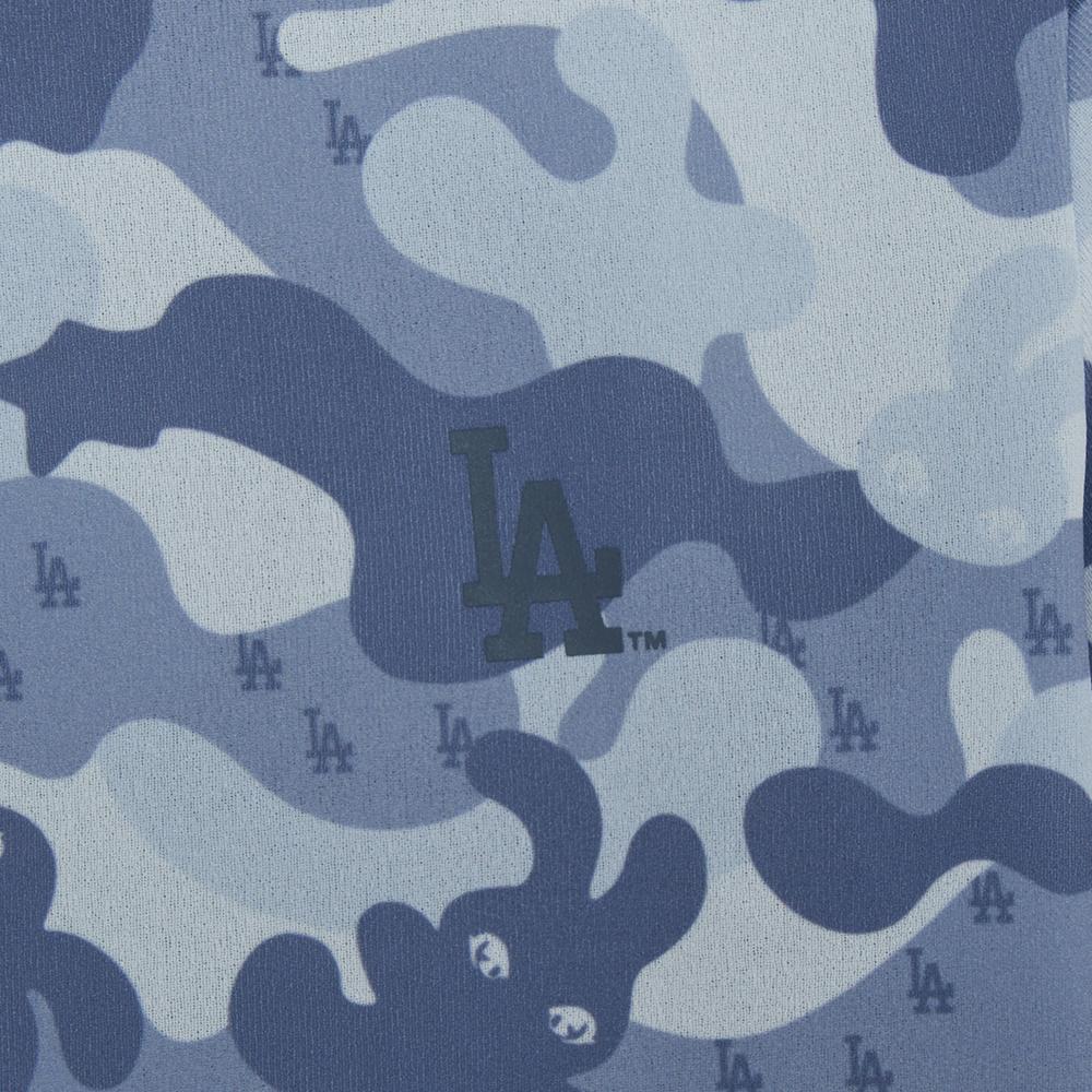 เสื้อยืดแขนยาว Women's Camo Monogram Slim Crop Long Sleeve T-Shirts Los Angeles Dodgers