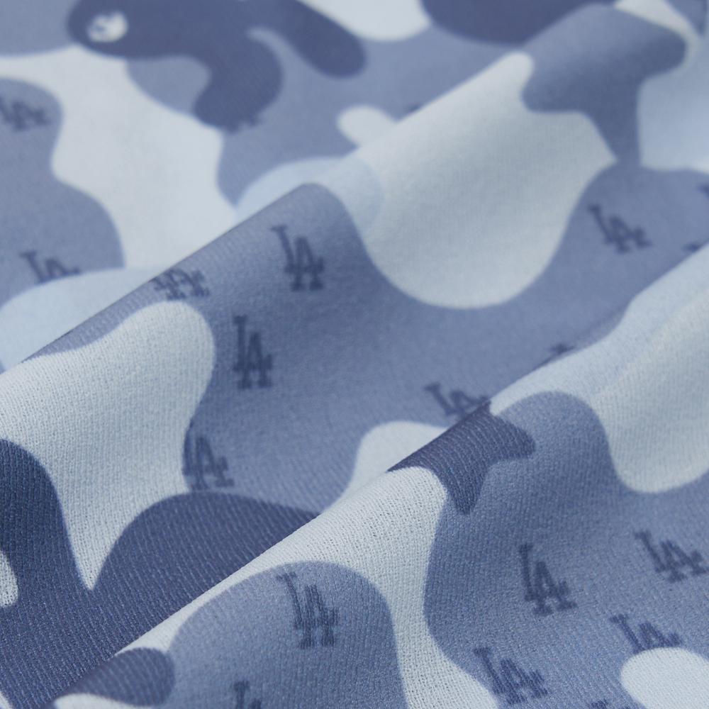 เสื้อยืดแขนยาว Women's Camo Monogram Slim Crop Long Sleeve T-Shirts Los Angeles Dodgers