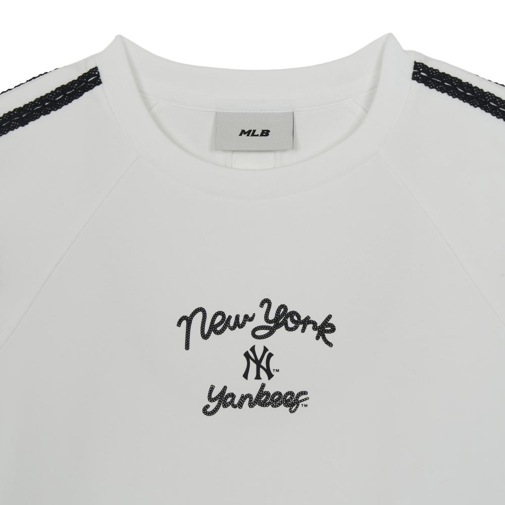เสื้อยืด  Varsity Lace Track Slim Semi Crop T-Shirts New York Yankees