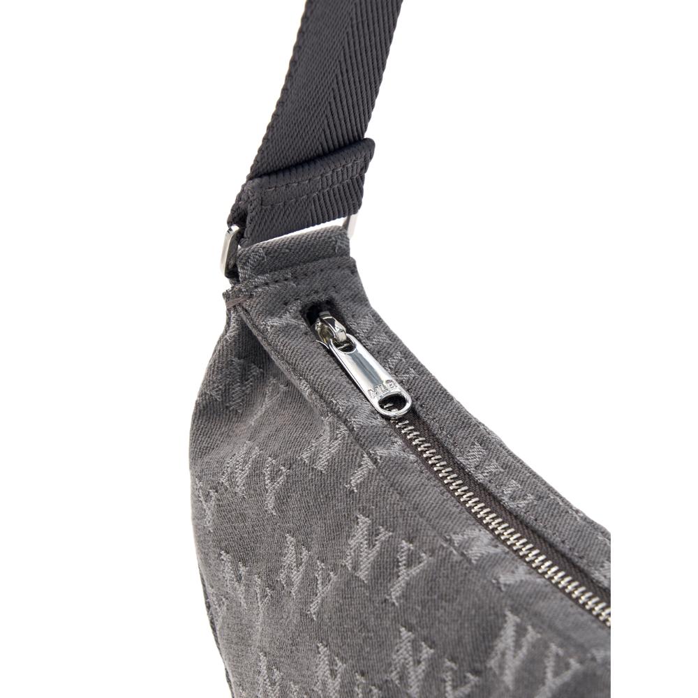 กระเป๋าสะพายไหล่  Classic Jacquard Denim Monogram Hobo Bag New York Yankees
