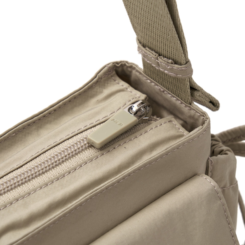 กระเป๋าสะพายข้าง Basic Gorpcore Pocket Crossbody Bag Boston Red Sox