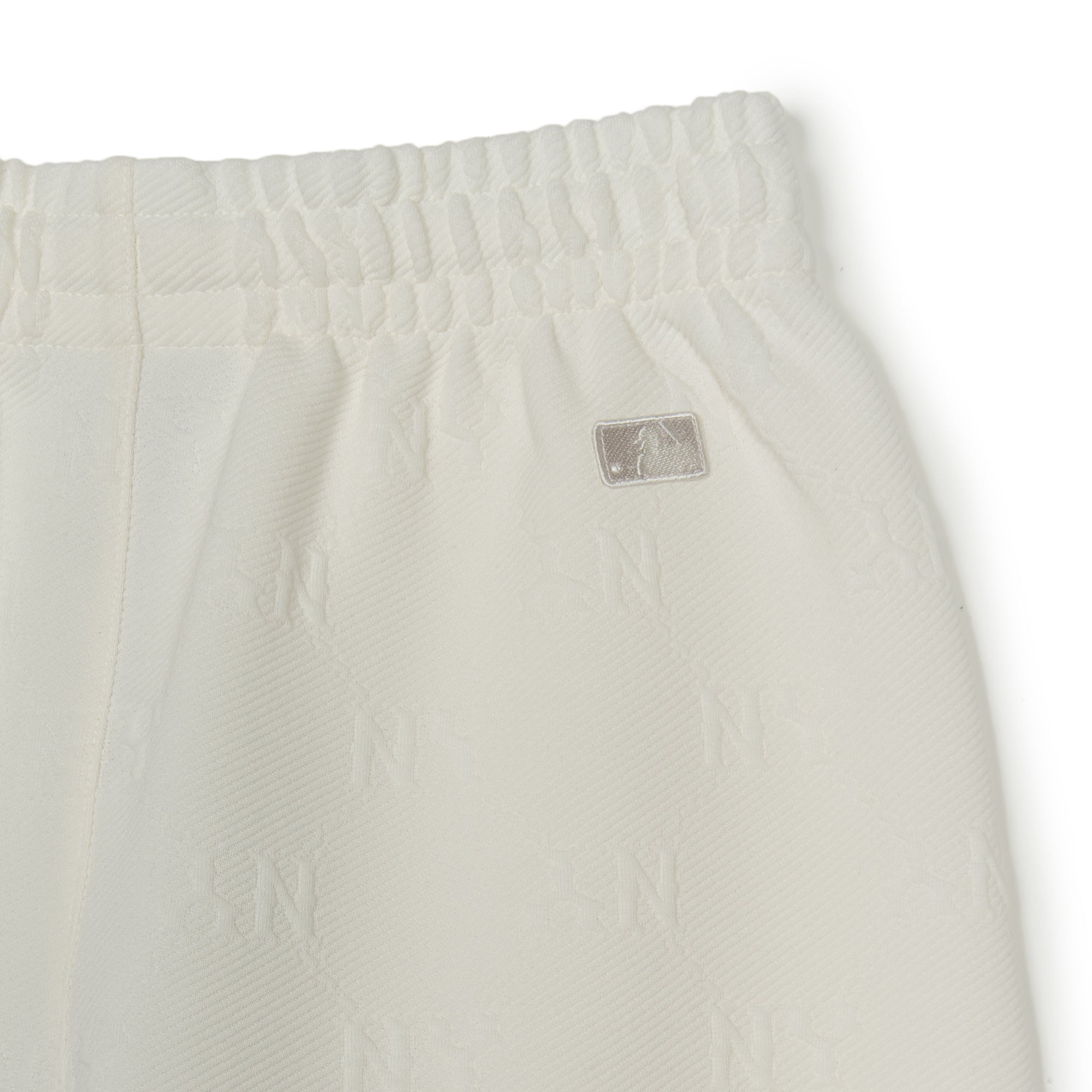 กางเกงขาสั้น Tone-On-Tone Jacquard Dia Monogram 7" Shorts New York Yankees