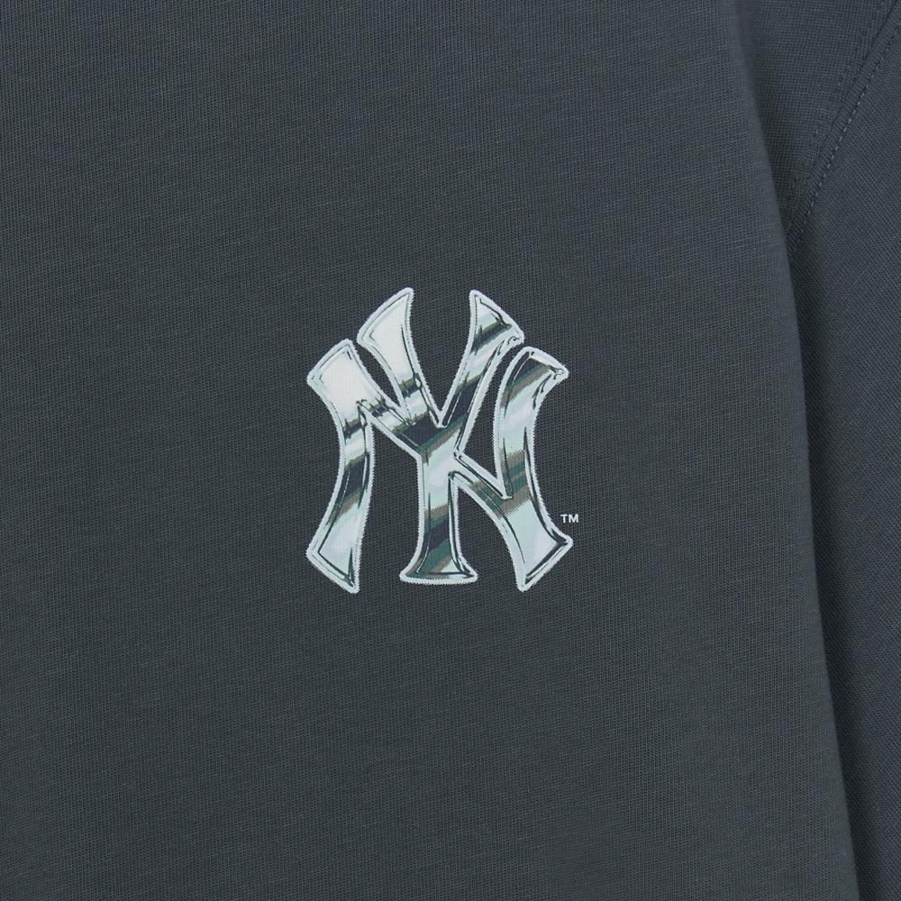 Basic Colorful Metal Logo Over Fit T-Shirts New York Yankees