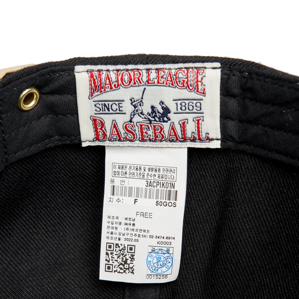 หมวกแก็ป Caligraphy Structured New York Yankees Ball Cap