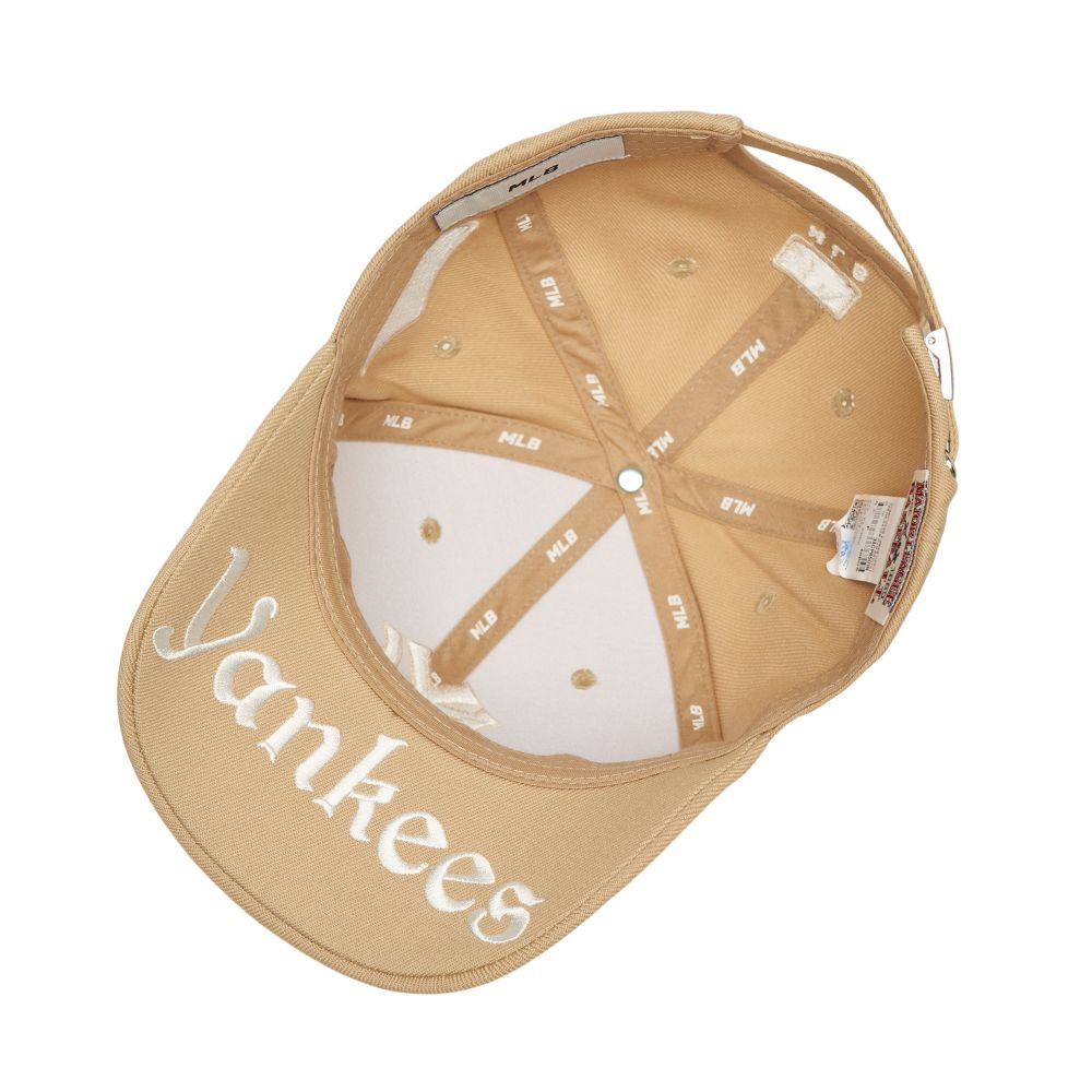 DIAMOND STAMP STRUCTURED NEW YORK YANKEES BALL CAP